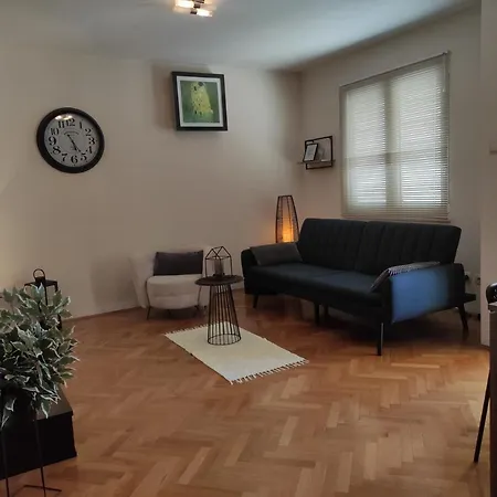 Apartman Ura * ماكارسكا