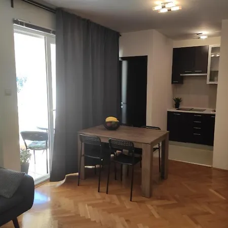 شقة Apartman Ura *